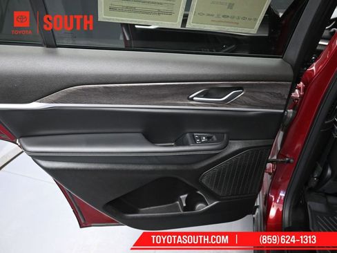 Used 2023 Jeep Grand Cherokee L Limited image 27