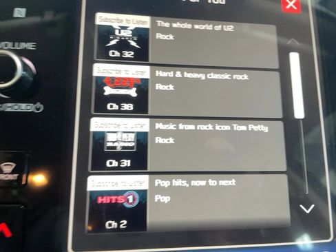 Used 2024 Subaru Ascent Premium w/ Convenience Package image 12