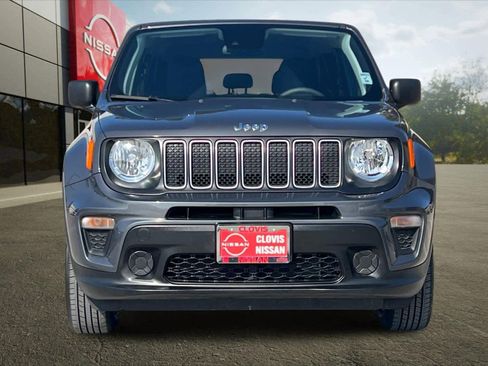 Used 2023 Jeep Renegade Latitude image 11
