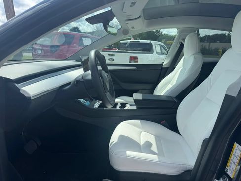 Used 2023 Tesla Model Y Long Range AWD/4WD image 10