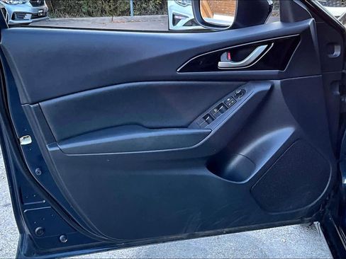 Used 2016 MAZDA MAZDA3 i Sport w/ Preferred Equipment Package image 20