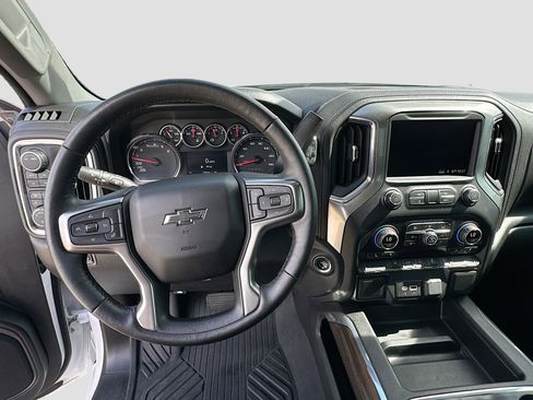 Used 2021 Chevrolet Silverado 1500 LT Trail Boss w/ Bed Protection Package AWD/4WD image 11