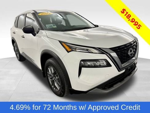 Used 2023 Nissan Rogue S image 1