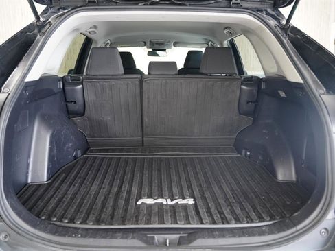 Used 2020 Toyota RAV4 LE w/ All Weather Liner Package FWD image 39