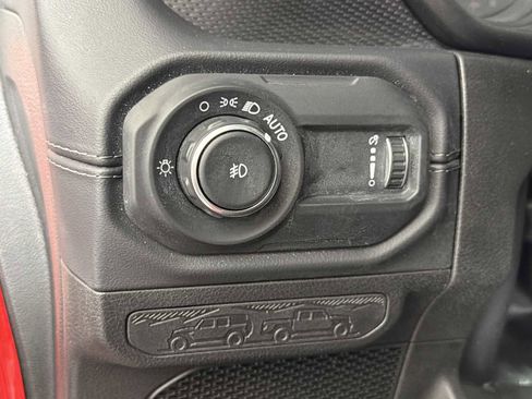 Used 2024 Jeep Wrangler Rubicon image 29