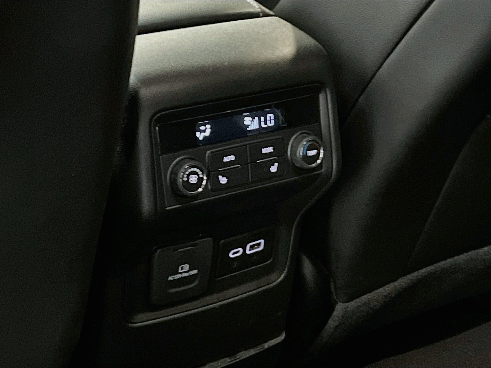 Used 2023 GMC Acadia AT4 w/ Preferred Package AWD/4WD image 26