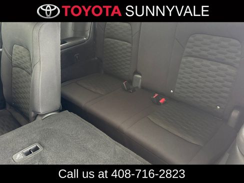 Used 2025 Nissan Pathfinder SV FWD image 19