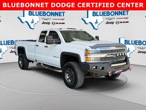 Used 2019 Chevrolet Silverado 2500 W/T w/ WT Convenience Package AWD/4WD image 3