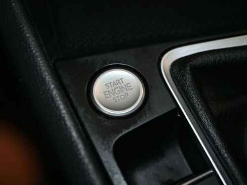 Used 2023 Volkswagen Jetta SE FWD image 12