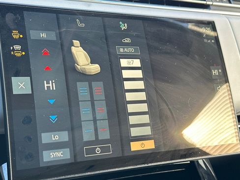 Used 2024 Land Rover Range Rover Sport SE image 23