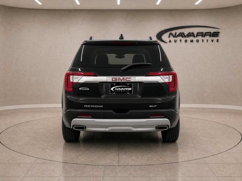 Used 2023 GMC Acadia SLT w/ Preferred Package FWD image 6