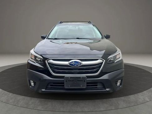 Used 2020 Subaru Outback Premium image 2