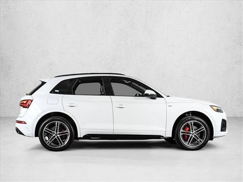 Certified 2025 Audi Q5 e Premium Plus w/ Premium Plus Package AWD/4WD image 4