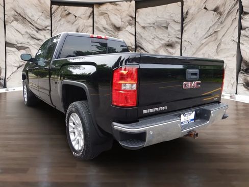 Used 2015 GMC Sierra 1500 SLE w/ SLE Value Package AWD/4WD image 8