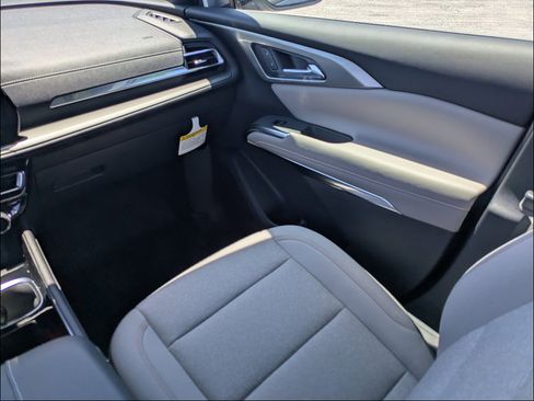New 2026 Chevrolet Traverse LT w/ Driver Confidence Package FWD image 19