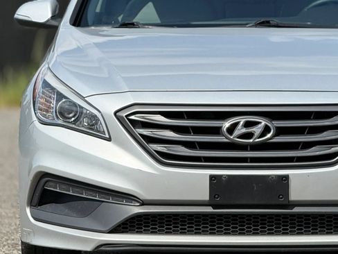 Used 2016 Hyundai Sonata Sport w/ Option Group 03 FWD image 11