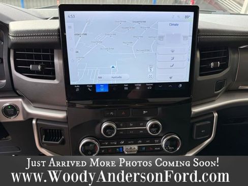 Used 2024 Ford Expedition XLT RWD image 10