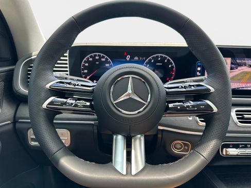 New 2026 Mercedes-Benz GLS 450 450 4MATIC SUV image 31