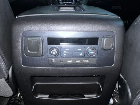 Used 2017 Chevrolet Tahoe Premier AWD/4WD image 21