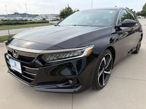 Used 2022 Honda Accord Sport image 4