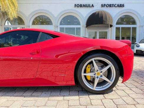 Used 2011 Ferrari 458 Italia Coupe RWD image 26