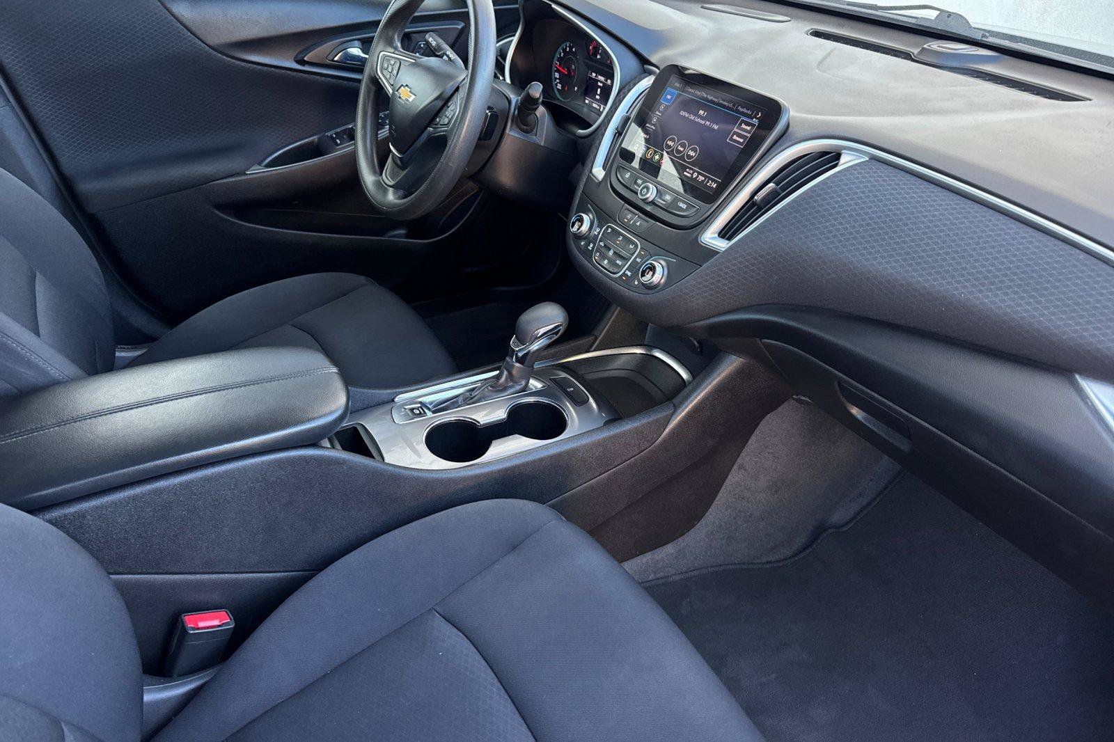 Used 2023 Chevrolet Malibu LT FWD image 17