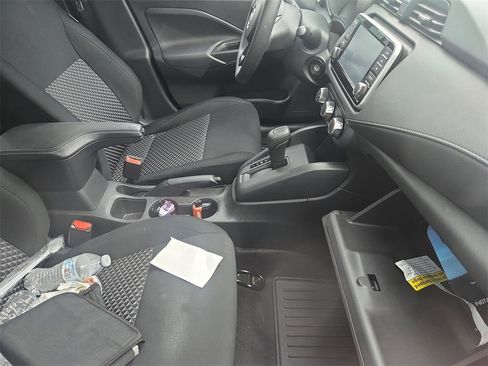 Used 2024 Nissan Versa S w/ Trunk Package image 12