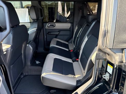Used 2024 Ford Bronco Wildtrak AWD/4WD image 22
