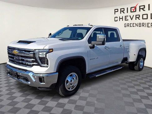 Used 2024 Chevrolet Silverado 3500 LTZ w/ LTZ Convenience Package image 4