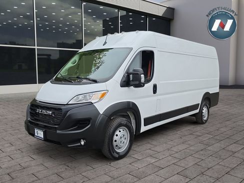 Used 2023 RAM ProMaster 3500 w/ Driver Convenience Group FWD image 1