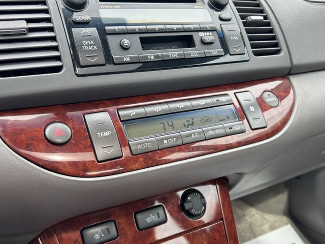 Used 2005 Toyota Camry XLE w/ VSC & Side Airbag Pkg FWD image 42