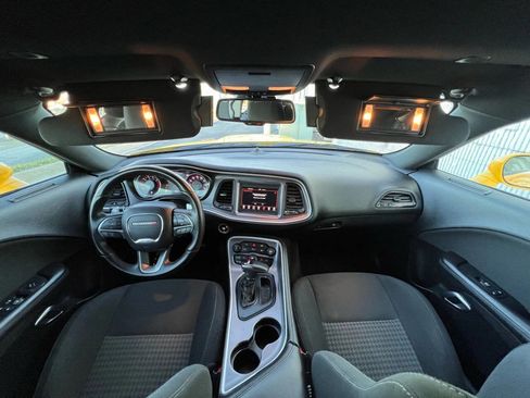 Used 2019 Dodge Challenger R/T image 10