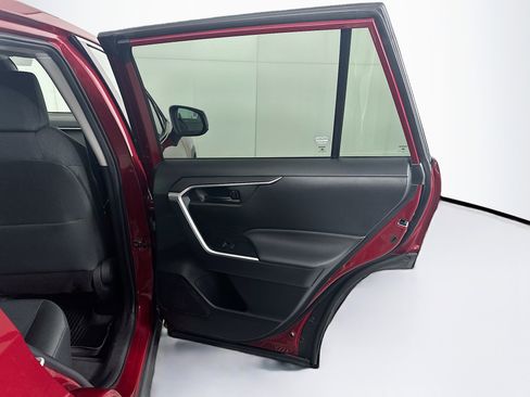 Used 2023 Toyota RAV4 LE FWD image 28
