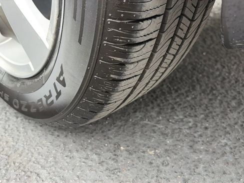 Used 2011 Chevrolet Cruze LT w/ RS Package image 18