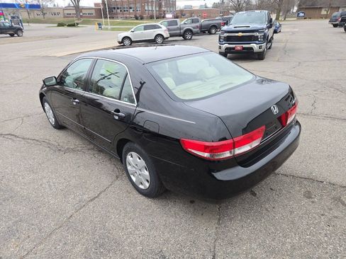 Used 2004 Honda Accord LX image 6