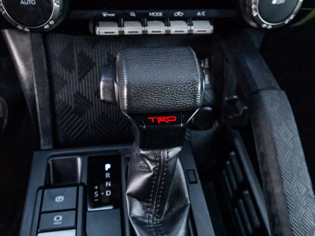 Used 2025 Toyota Tacoma TRD Off-Road AWD/4WD image 29