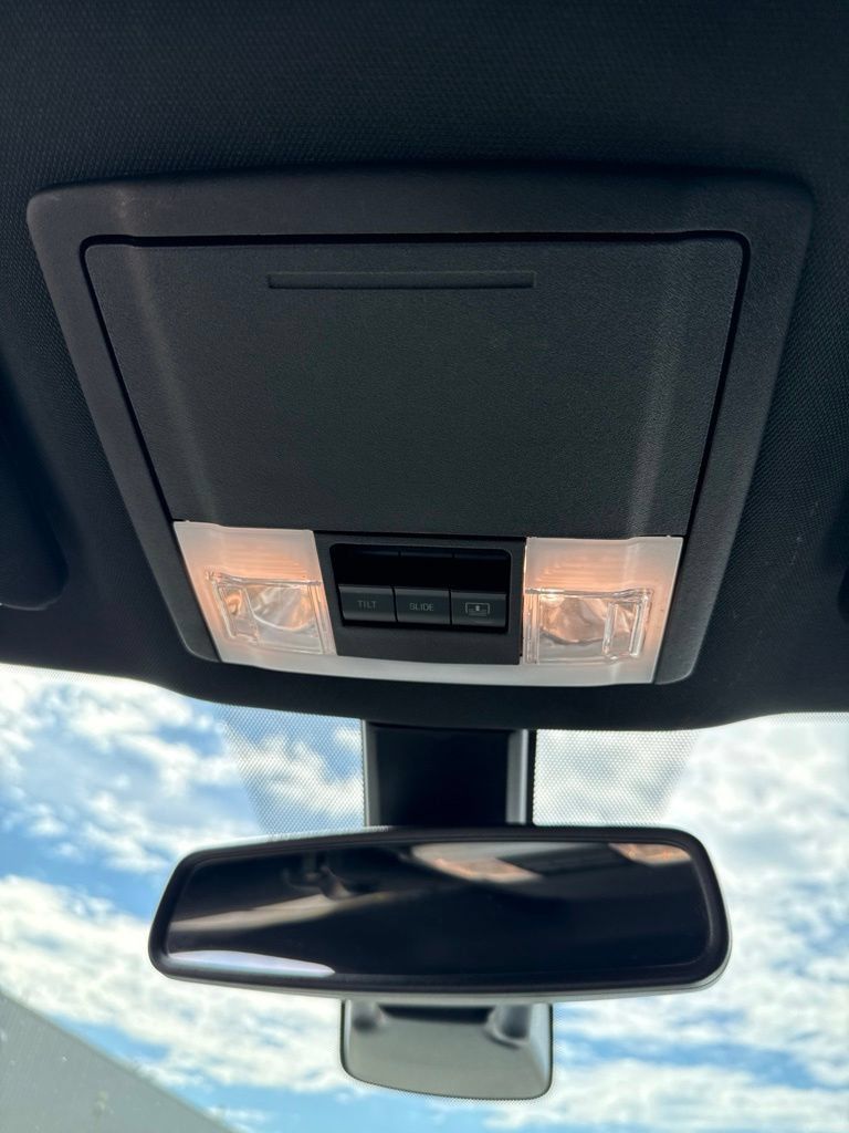 Used 2018 Ford Explorer Sport AWD/4WD image 26