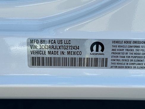 New 2026 RAM 3500 Laramie AWD/4WD image 29