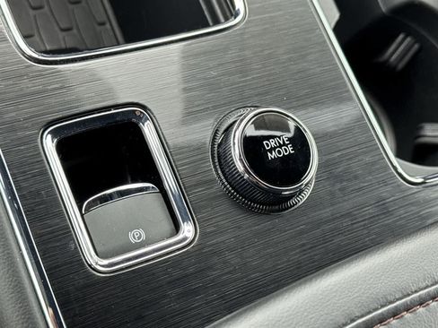 Used 2023 Lincoln Aviator Reserve w/ Equipment Group 201A image 19