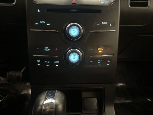 Used 2018 Ford Flex SEL w/ Equipment Group 202A FWD image 12