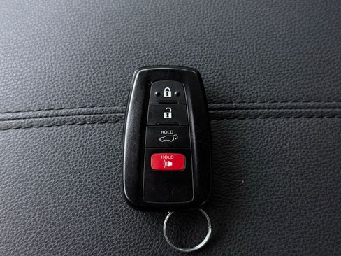Used 2022 Toyota RAV4 XLE Premium FWD image 41