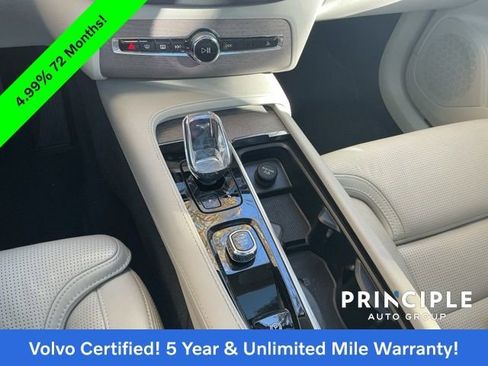 Certified 2023 Volvo XC90 B6 Ultimate w/ Lounge Package image 18