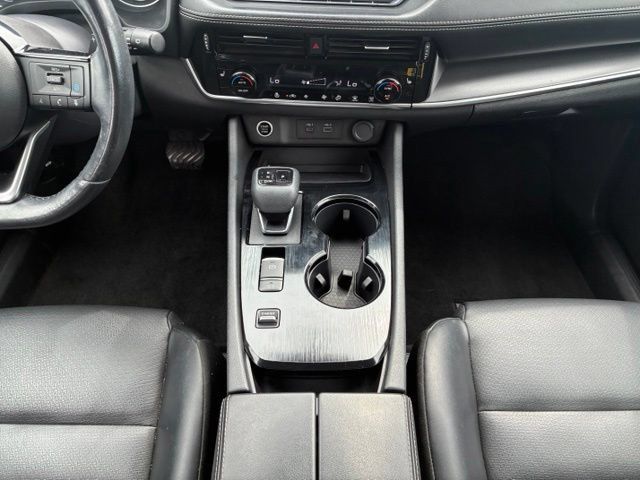 Certified 2022 Nissan Rogue SV w/ SV Premium Package FWD image 17