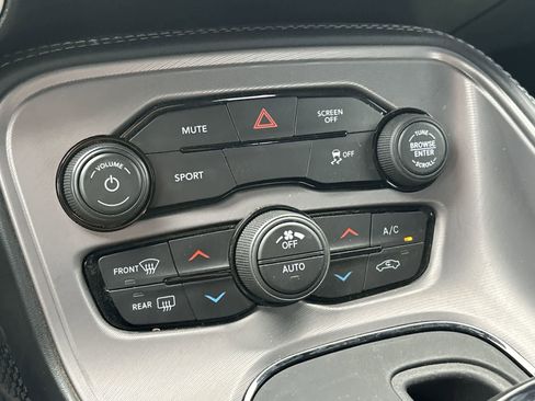 Used 2023 Dodge Challenger SXT w/ Blacktop Package image 20