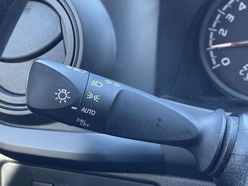 Used 2022 Toyota Tacoma SR image 30