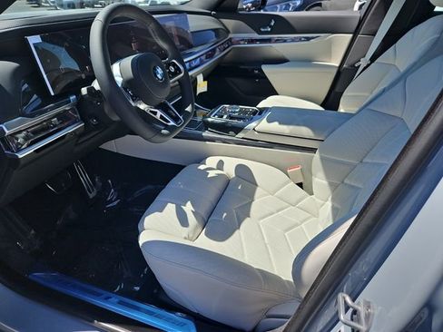 New 2025 BMW 760i xDrive AWD/4WD image 11