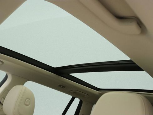 New 2026 Mercedes-Benz GLS 450 4MATIC image 10