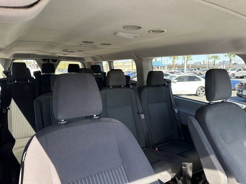 Used 2018 Ford Transit 350 XLT image 24