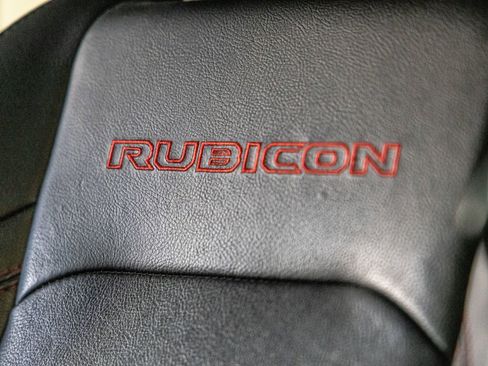 Used 2021 Jeep Wrangler Unlimited Rubicon AWD/4WD image 18