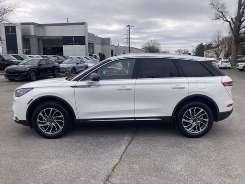 Certified 2022 Lincoln Corsair Standard w/ Equipment Group 101A image 8